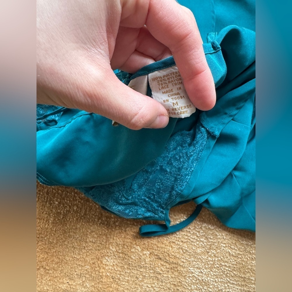 Vintage Victoria’s Secret Gold Label Blue Slip w/Lace - Picture 8 of 8